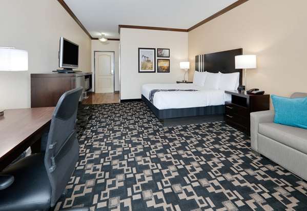  - La Quinta Inn & Suites Big Spring - I-20, Exit 176 & 177