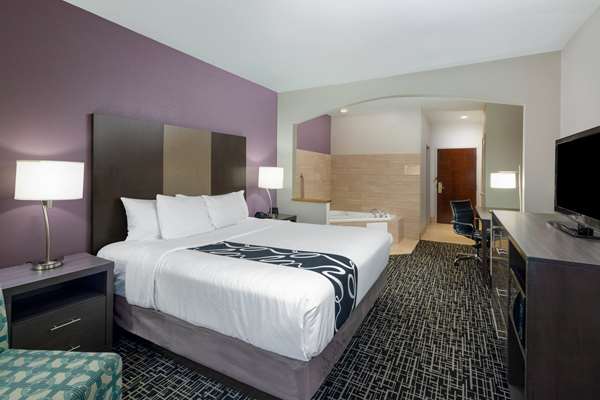 Suite - La Quinta Inn & Suites Snellville
