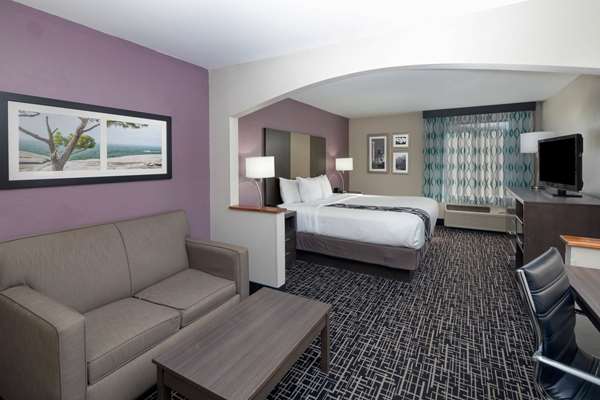 Suite - La Quinta Inn & Suites Snellville