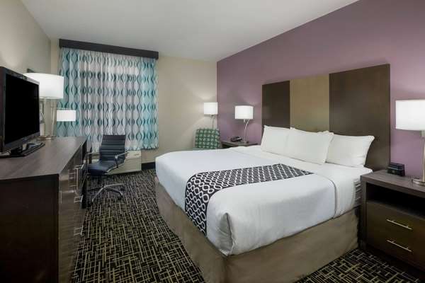  - La Quinta Inn & Suites Snellville