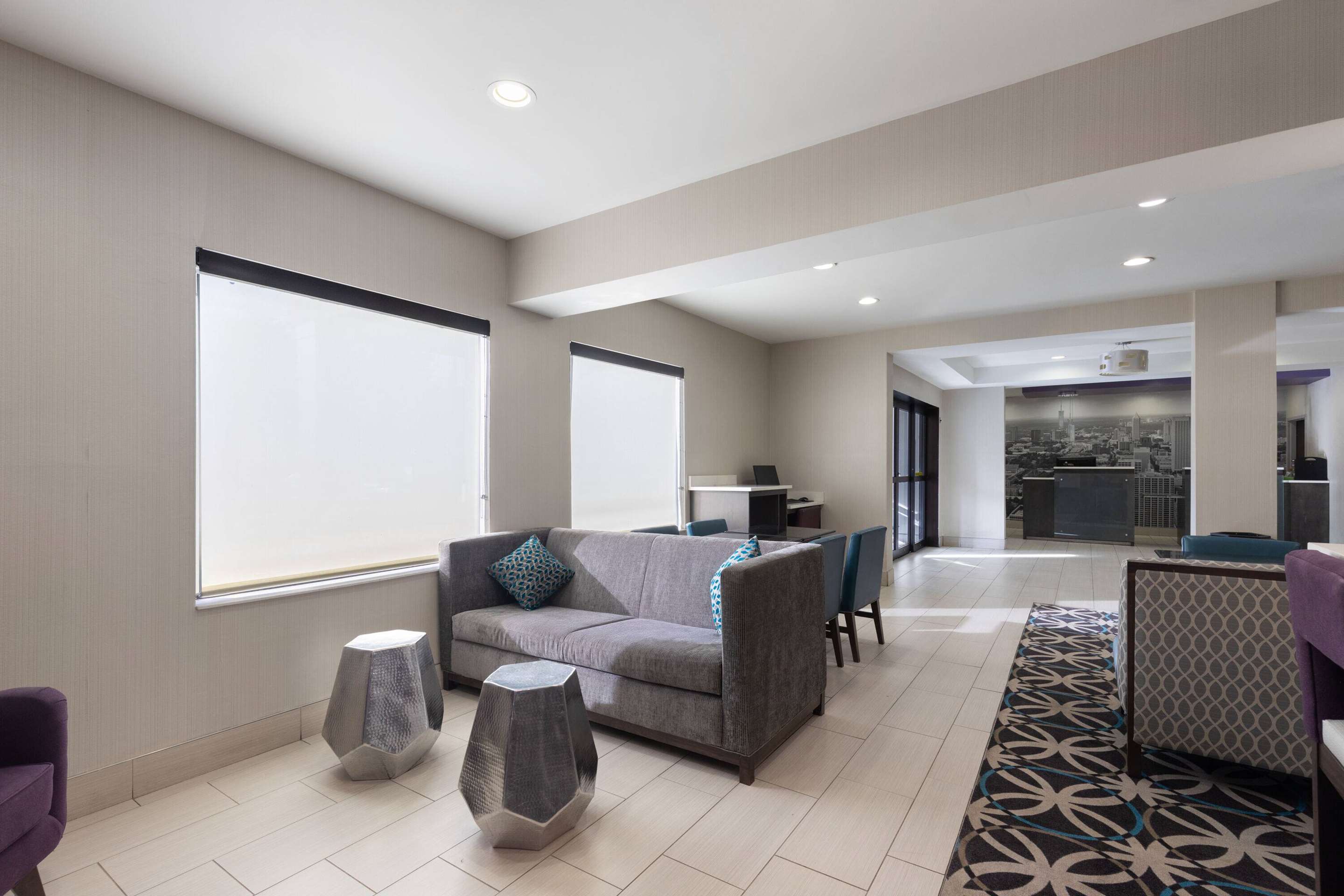Lobby | La Quinta by Wyndham Snellville - Stone Mountain