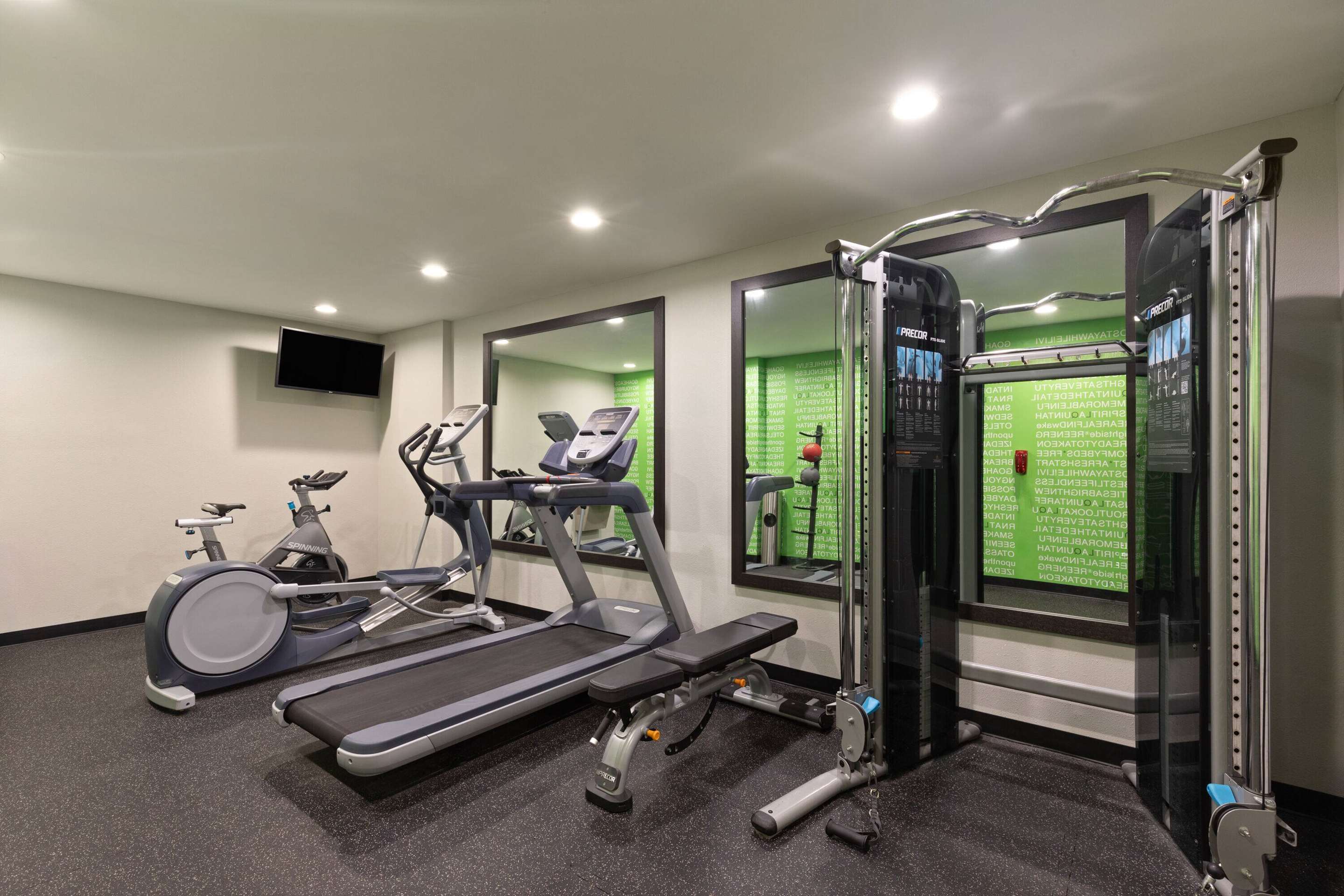 Health club fitness center gym | La Quinta by Wyndham Snellville - Stone Mountain
