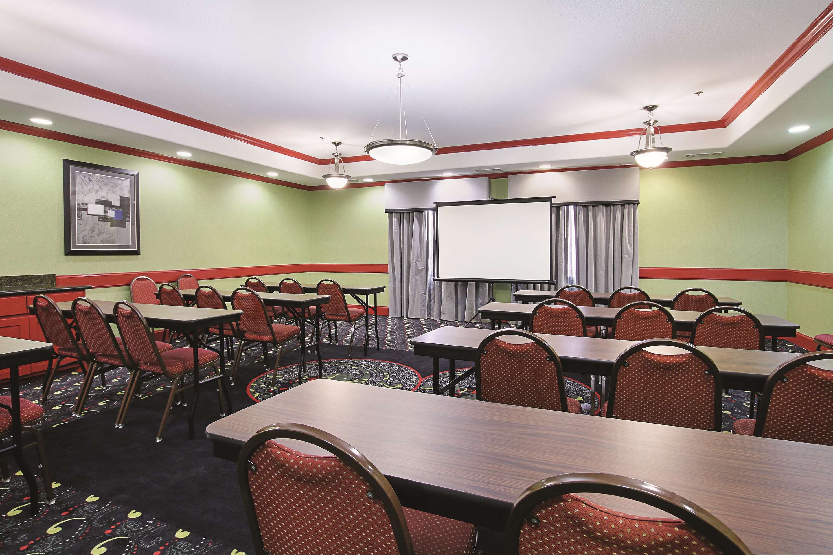 Meeting Room | La Quinta Inn & Suites by Wyndham Dallas - Hutchins