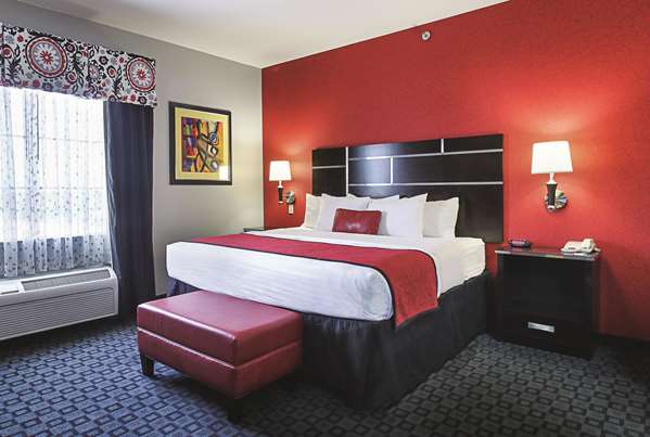 Suite - La Quinta Inn & Suites Hutchins - I-45, Exit 274