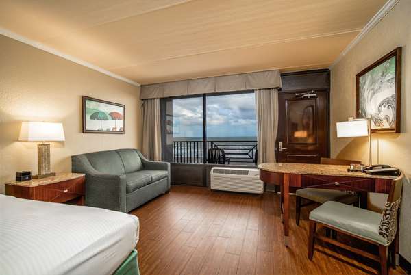  - La Quinta Inn & Suites Cocoa Beach