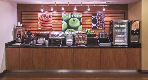  - La Quinta Inn & Suites Edmond - I-35, Exit 141