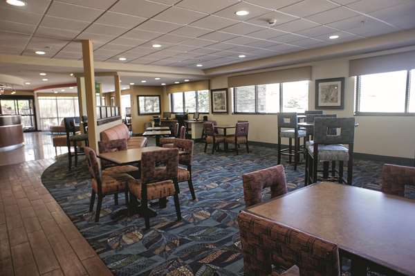  - La Quinta Inn & Suites Edmond - I-35, Exit 141