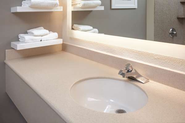  - La Quinta Inn & Suites Dublin - I-580, Exit 45