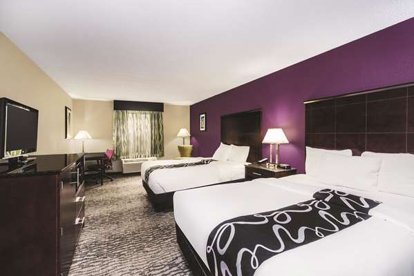  - La Quinta Inn & Suites Jeffersontown - I-64, Exit 17