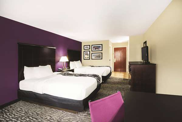  - La Quinta Inn & Suites Jeffersontown - I-64, Exit 17