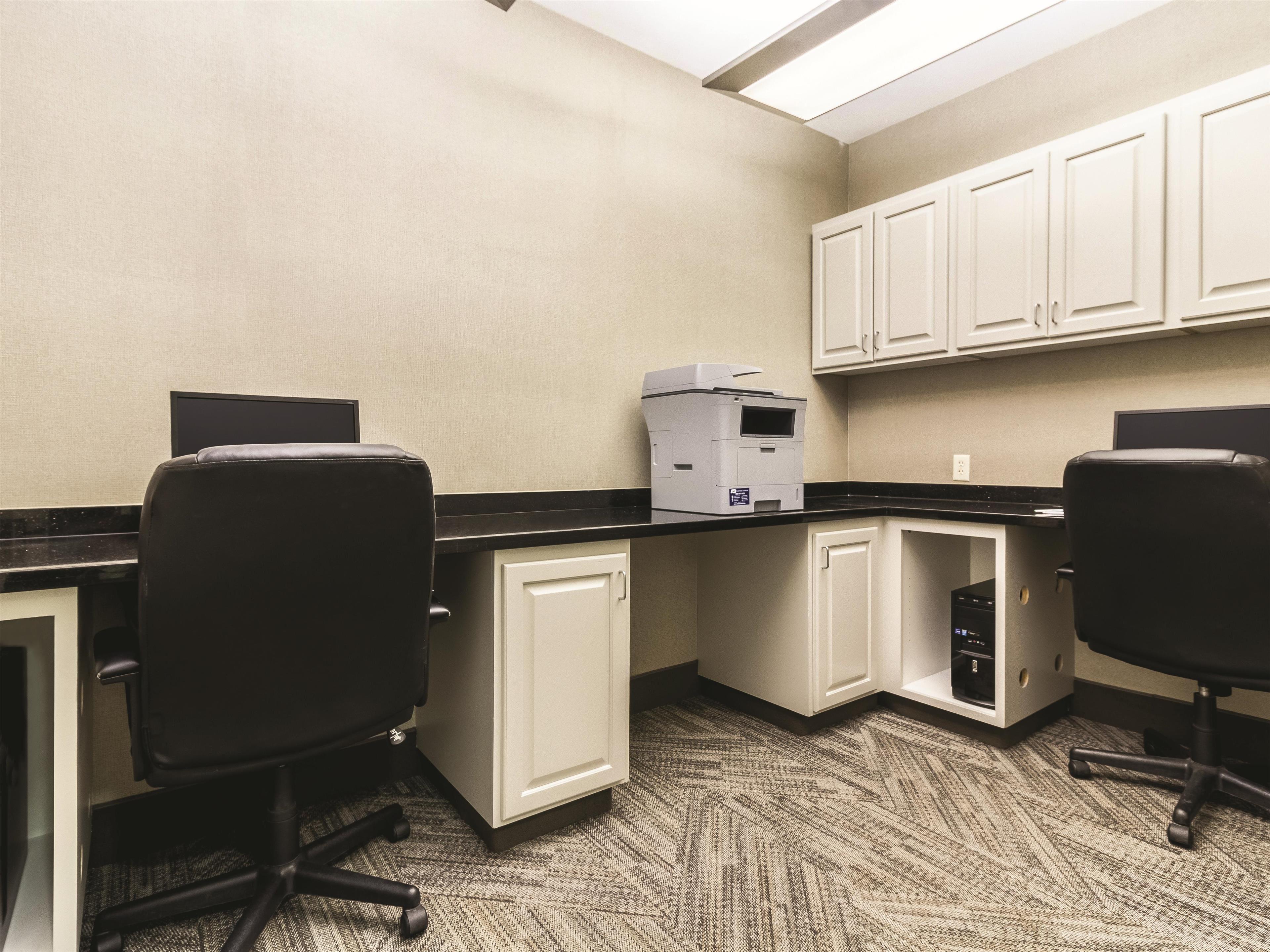 Business Center | La Quinta Inn & Suites by Wyndham Fargo-Medical Center