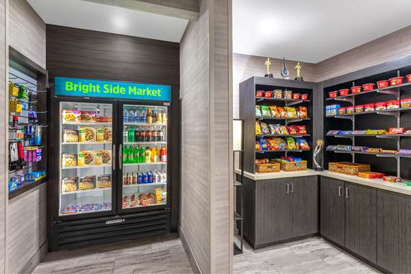  - La Quinta Inn & Suites Columbus - I-65, Exit 68