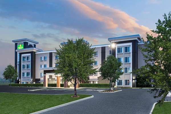 Exterior view - La Quinta Inn & Suites Columbus - I-65, Exit 68