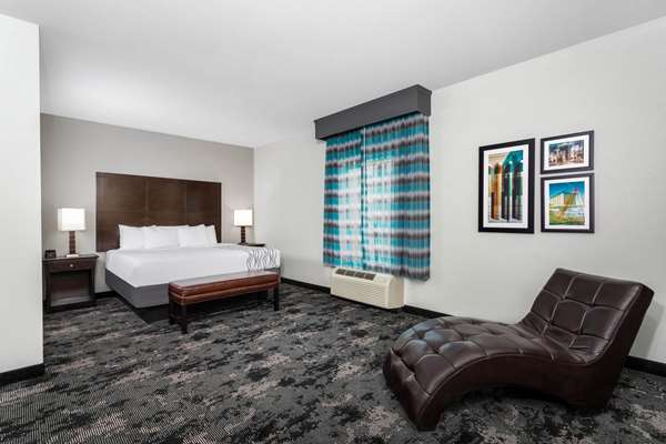 Suite - La Quinta Inn & Suites Columbus - I-65, Exit 68
