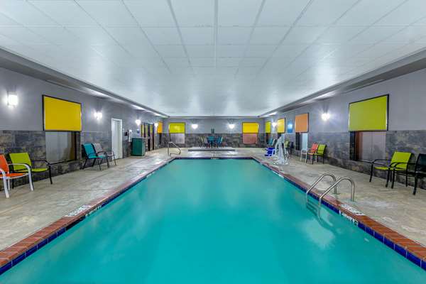 Pool - La Quinta Inn & Suites Horn Lake - I-55 & I-69, Exit 289