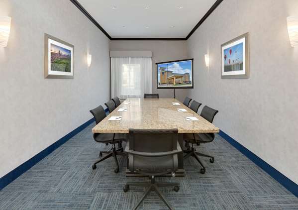  - La Quinta Inn & Suites Denton - I-35, Exit 469