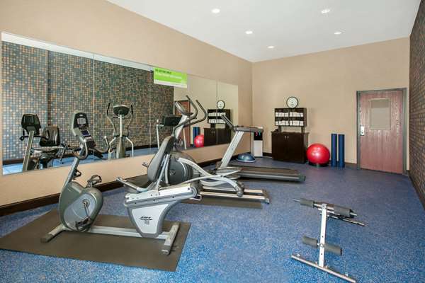 Fitness/ Exercise Room - La Quinta Inn & Suites Denton - I-35, Exit 469