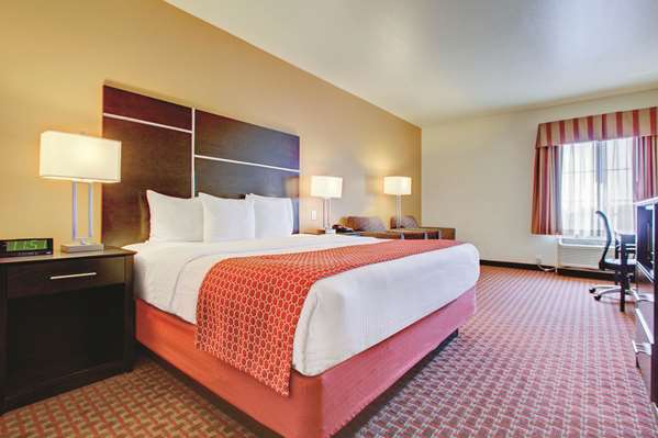  - La Quinta Inn & Suites Gateway Park Denver - I-70, Exit 281 & 282