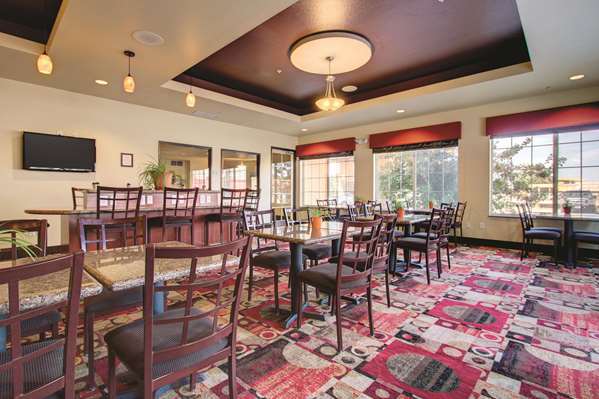  - La Quinta Inn & Suites Gateway Park Denver - I-70, Exit 281 & 282