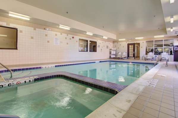 Pool - La Quinta Inn & Suites Gateway Park Denver - I-70, Exit 281 & 282