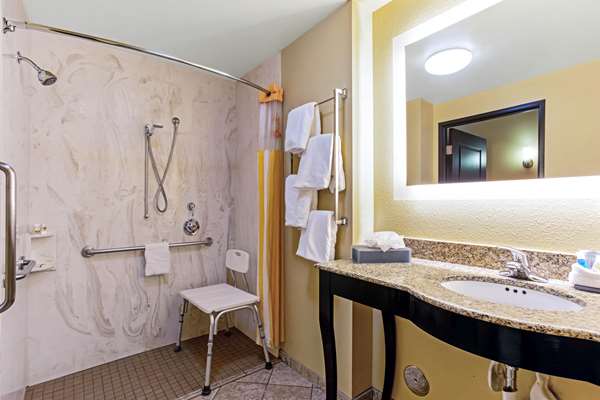  - La Quinta Inn & Suites Gateway Park Denver - I-70, Exit 281 & 282