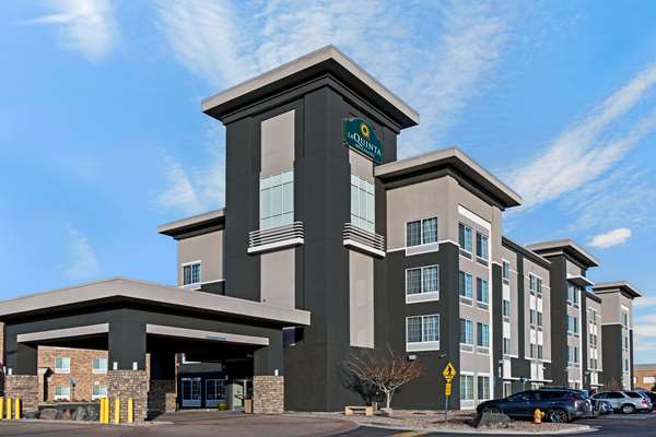 Exterior view - La Quinta Inn & Suites Gateway Park Denver - I-70, Exit 281 & 282