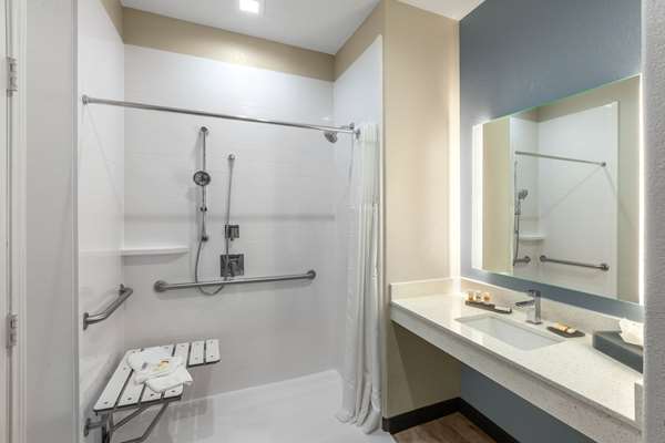 - La Quinta Inn & Suites Channelview Houston