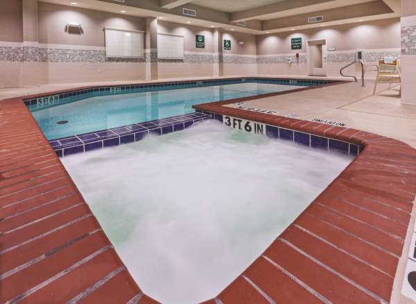 Pool - La Quinta Inn & Suites Wichita Falls