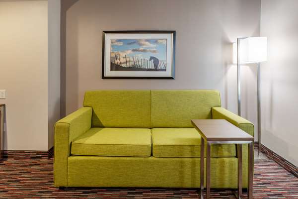  - La Quinta Inn & Suites Wichita Falls