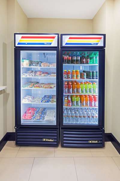  - La Quinta Inn & Suites Floresville