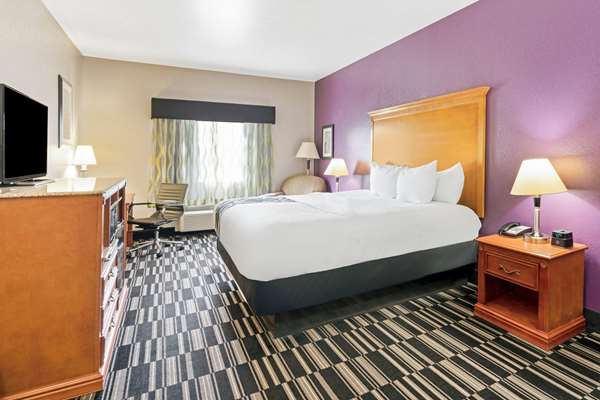  - La Quinta Inn & Suites Ada