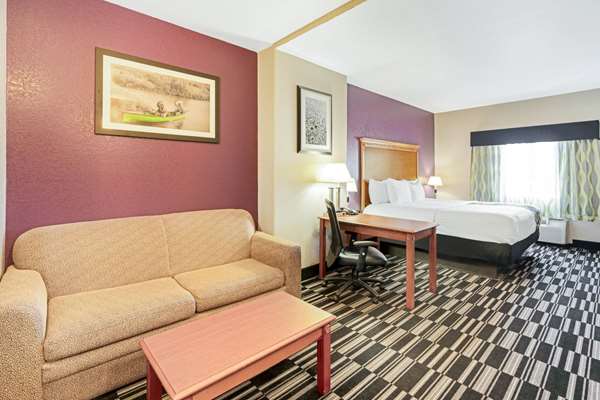 - La Quinta Inn & Suites Ada