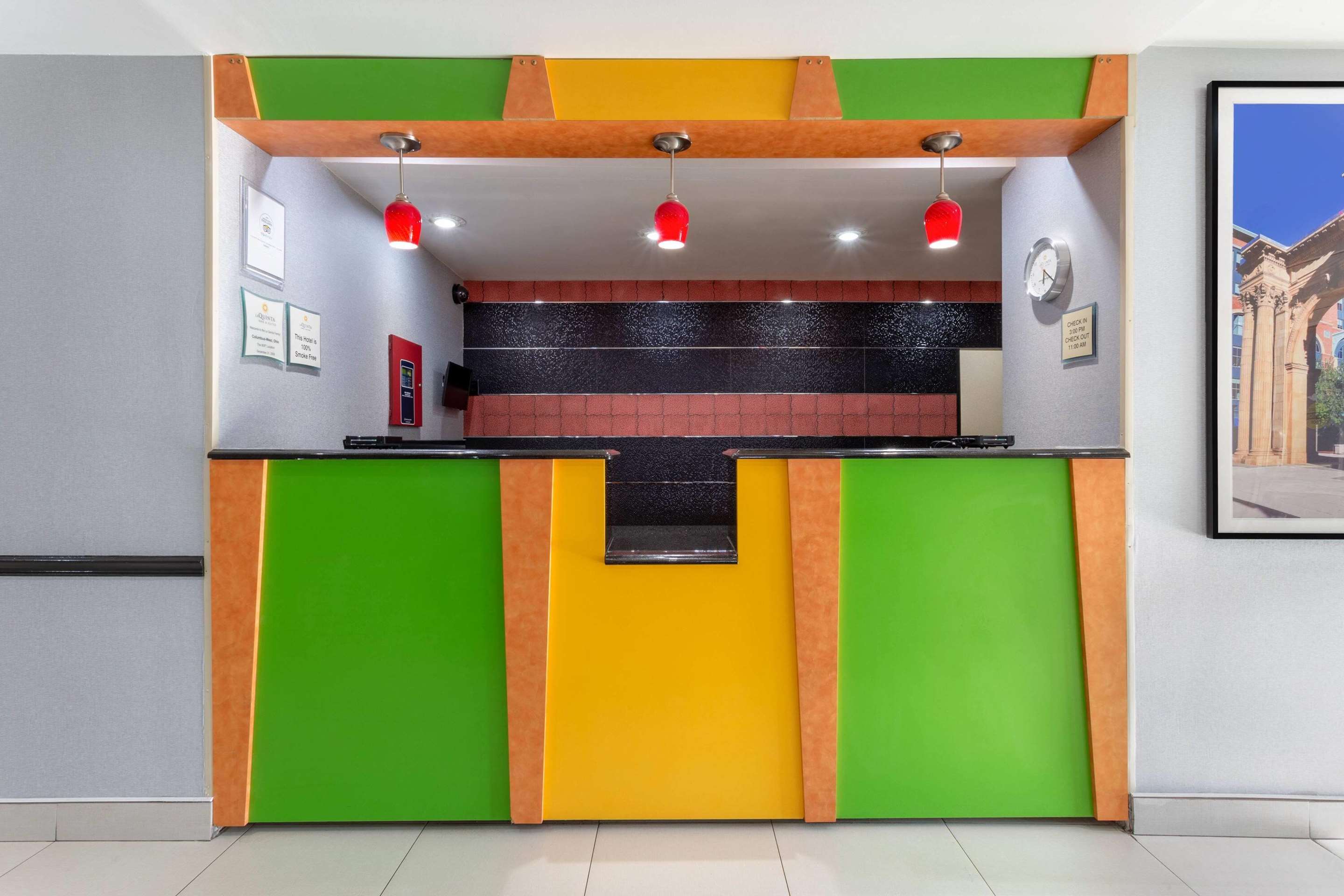Reception | La Quinta Inn & Suites by Wyndham Columbus West - Hilliard