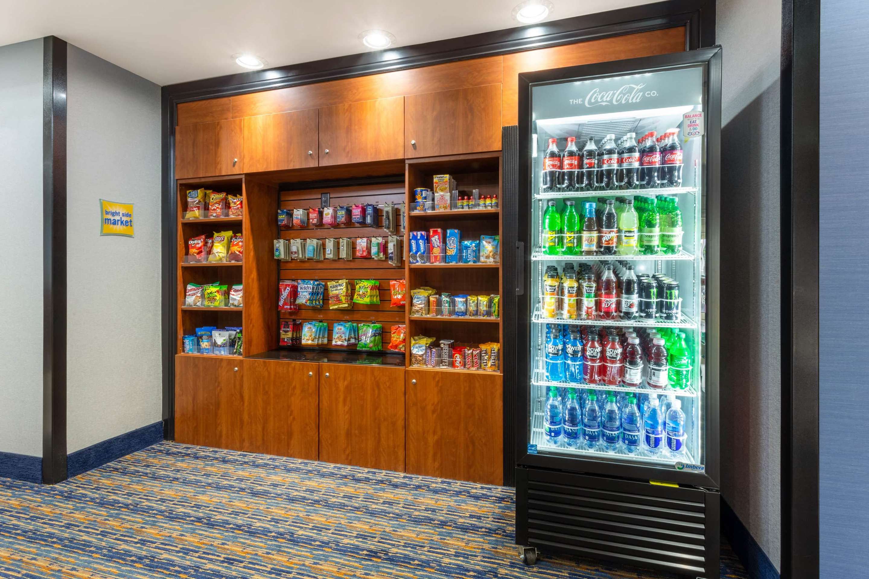Property amenity | La Quinta Inn & Suites by Wyndham Columbus West - Hilliard