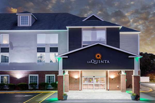 Exterior view - La Quinta Inn & Suites Ely