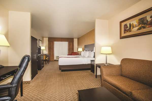  - La Quinta Inn & Suites Ely