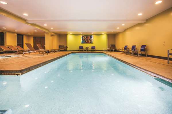 Pool - La Quinta Inn & Suites Ely