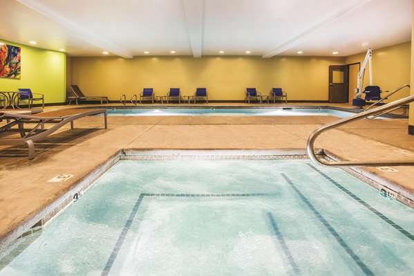 Pool - La Quinta Inn & Suites Ely