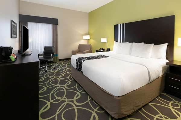  - La Quinta Inn & Suites University Area Tyler