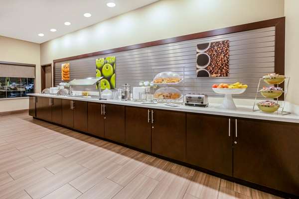  - La Quinta Inn & Suites University Area Tyler