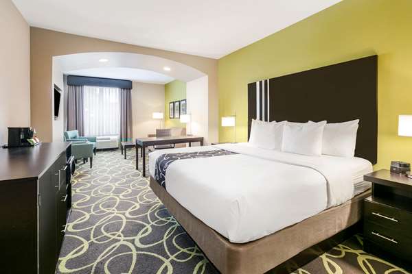 Suite - La Quinta Inn & Suites University Area Tyler