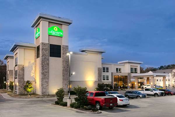 Exterior view - La Quinta Inn & Suites University Area Tyler