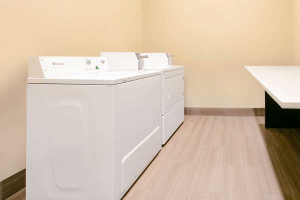 Amenities - La Quinta Inn & Suites University Area Tyler