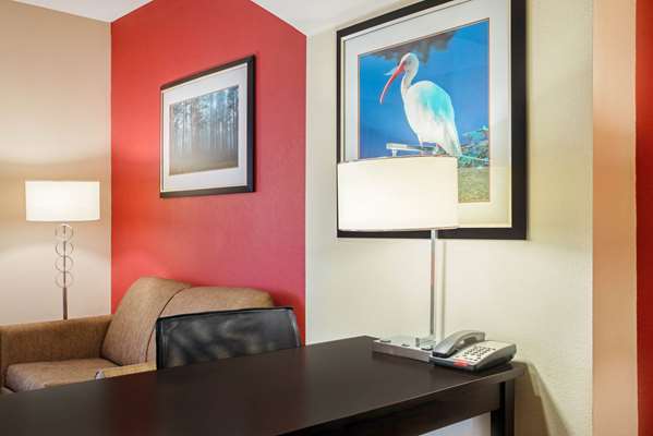  - La Quinta Inn & Suites Leesville