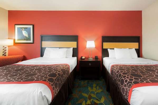  - La Quinta Inn & Suites Leesville