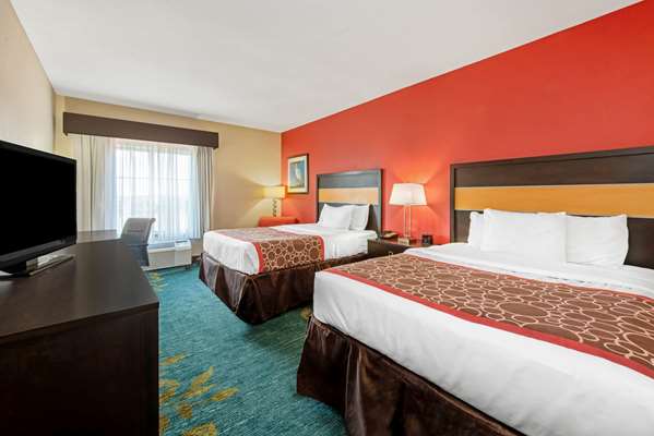  - La Quinta Inn & Suites Leesville