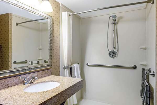  - La Quinta Inn & Suites Kennewick