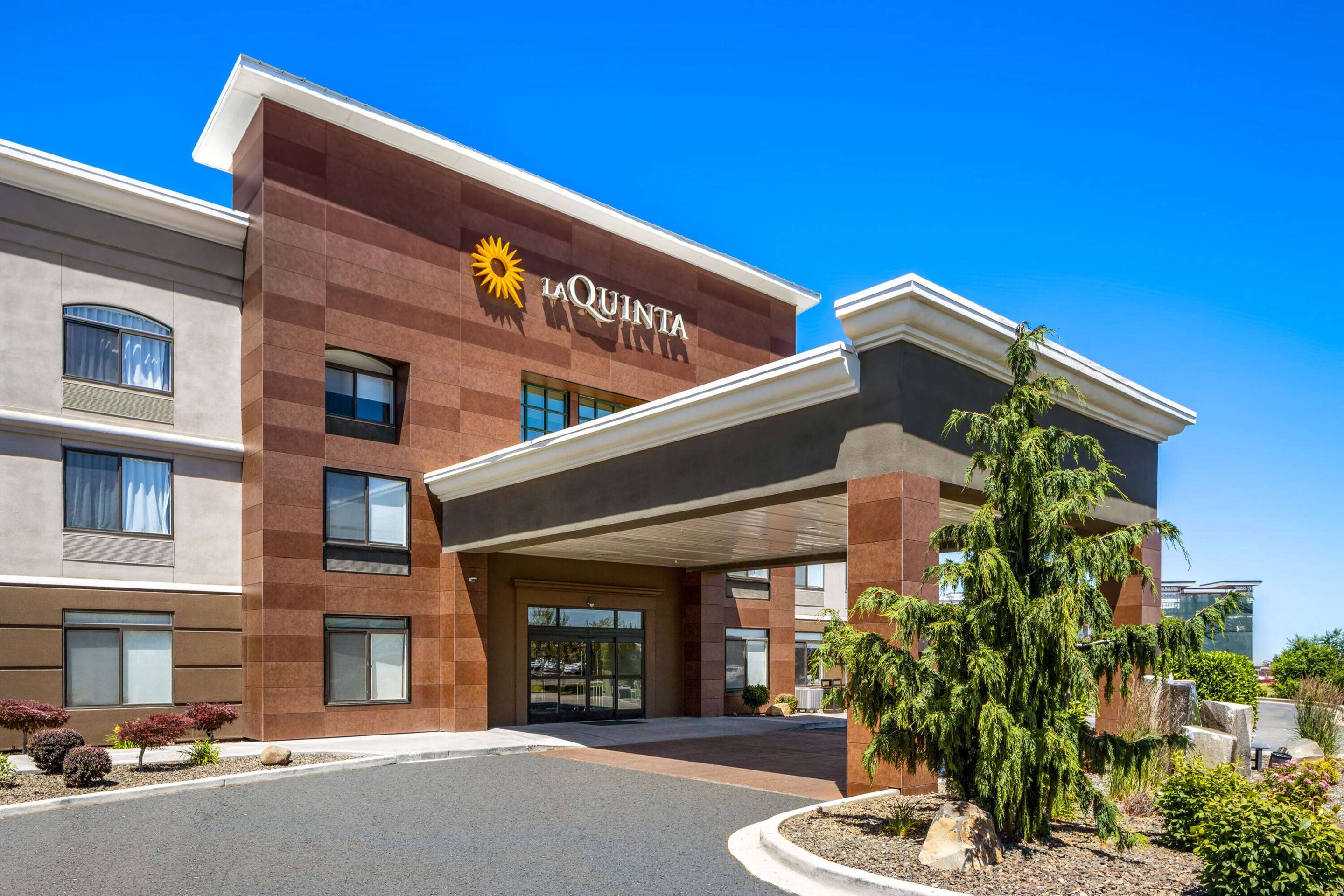 Exterior | La Quinta Inn & Suites by Wyndham Kennewick