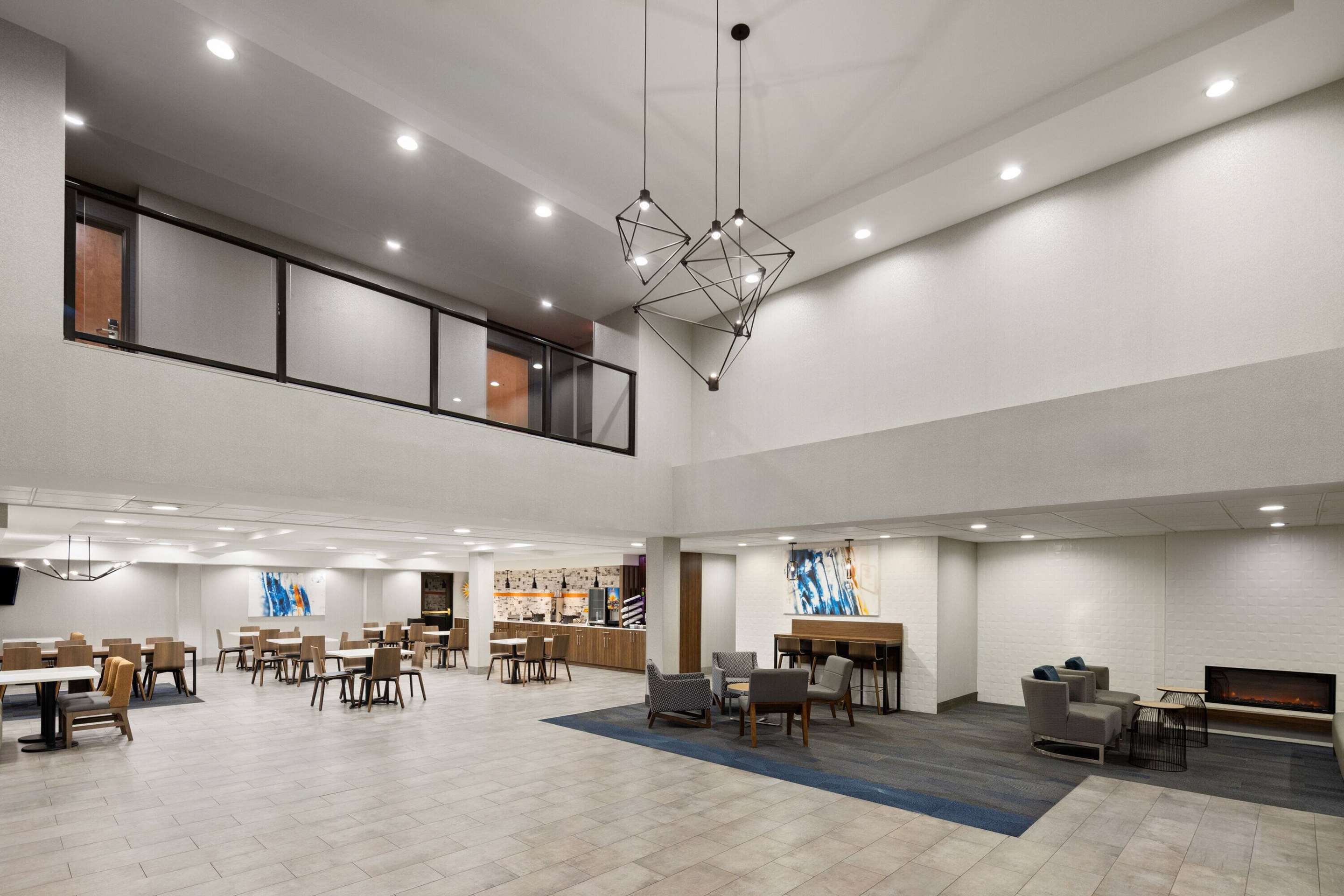 Lobby | La Quinta Inn & Suites by Wyndham Kennewick
