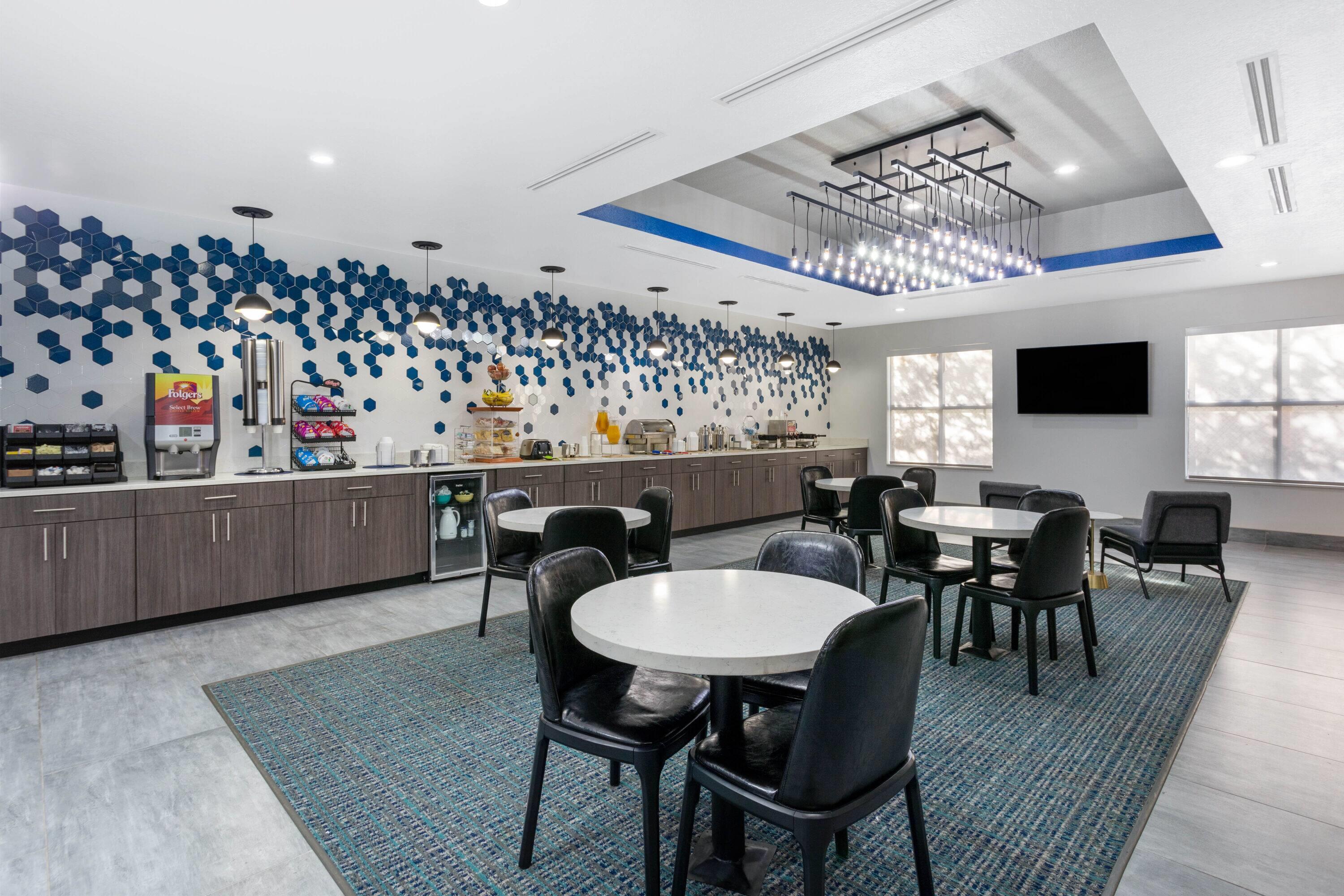 Property amenity | La Quinta Inn & Suites by Wyndham Tampa Central